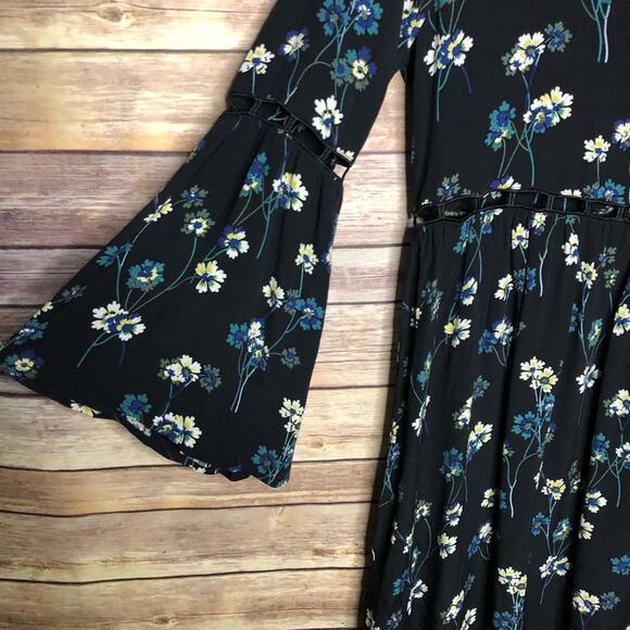 Ella Moss Arada Floral Dress - Picture 5 of 9